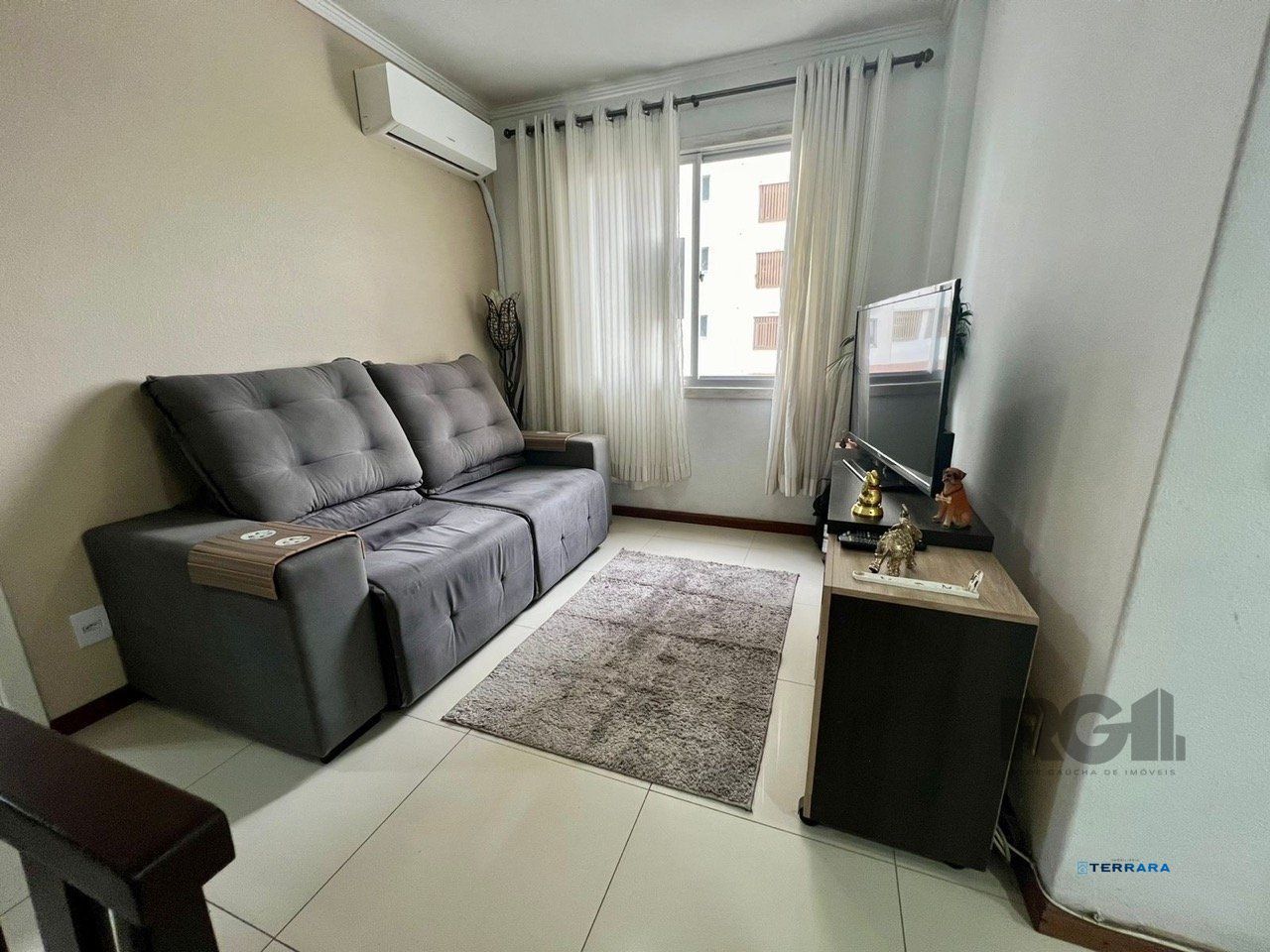 Apartamento 2 dormitórios mobiliado no bairro  Partenon.