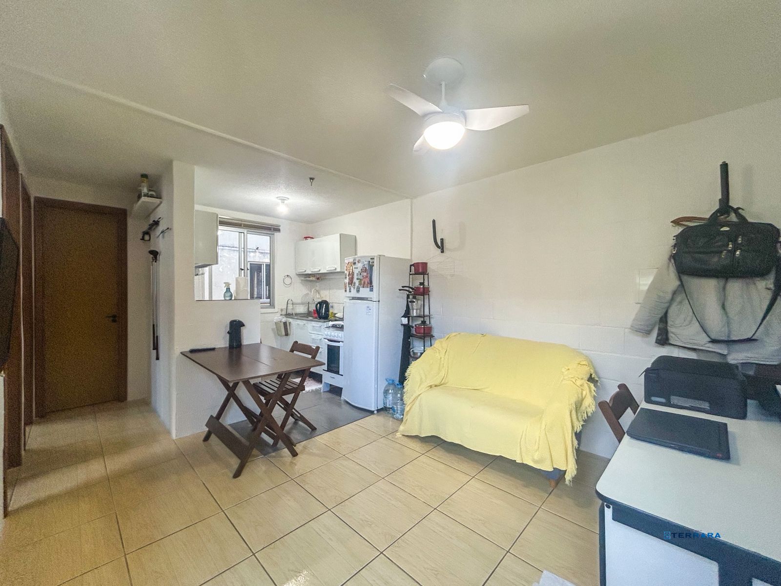 Apartamento com 2 quartos, com 1 vaga, no bairro Vila Nova, Porto Alegre/RS