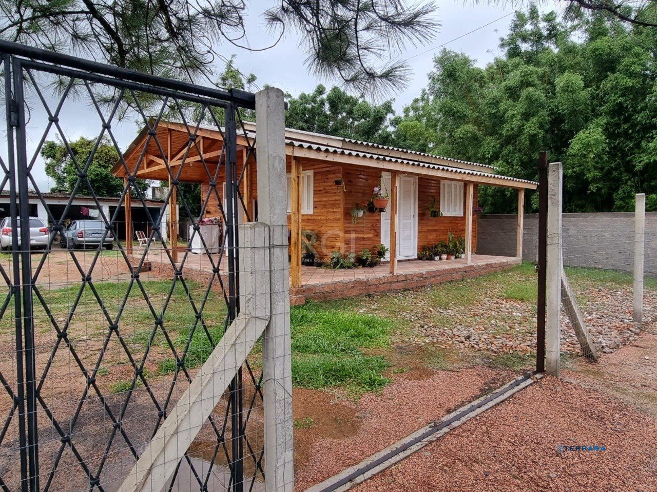 CASA com 2 dormitórios no bairro Chapéu do Sol Porto Alegre RS