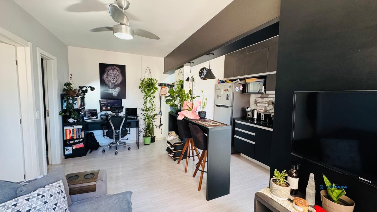 Apartamento 1 Dormitório Semimobiliado no Bairro Partenon