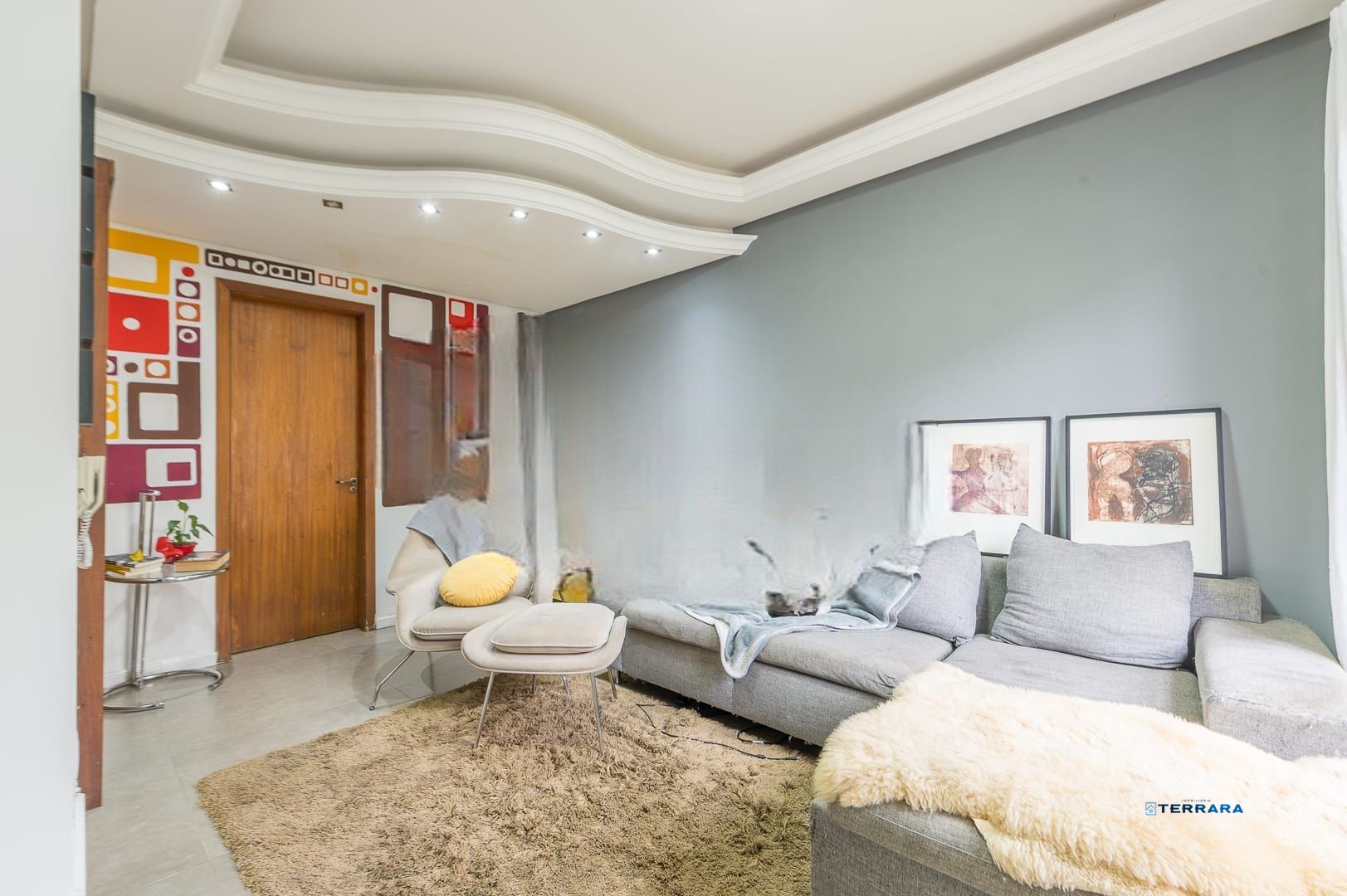 Linda casa de 3 pisos no Condomínio Mediterrâneo