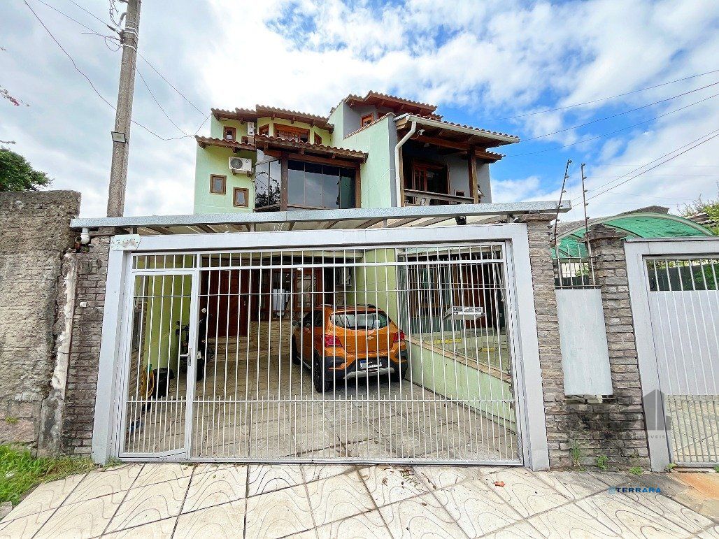 Sobrado para Venda - 218m², 4 dormitórios, sendo 3 suites, 2 vagas - Ipanema
