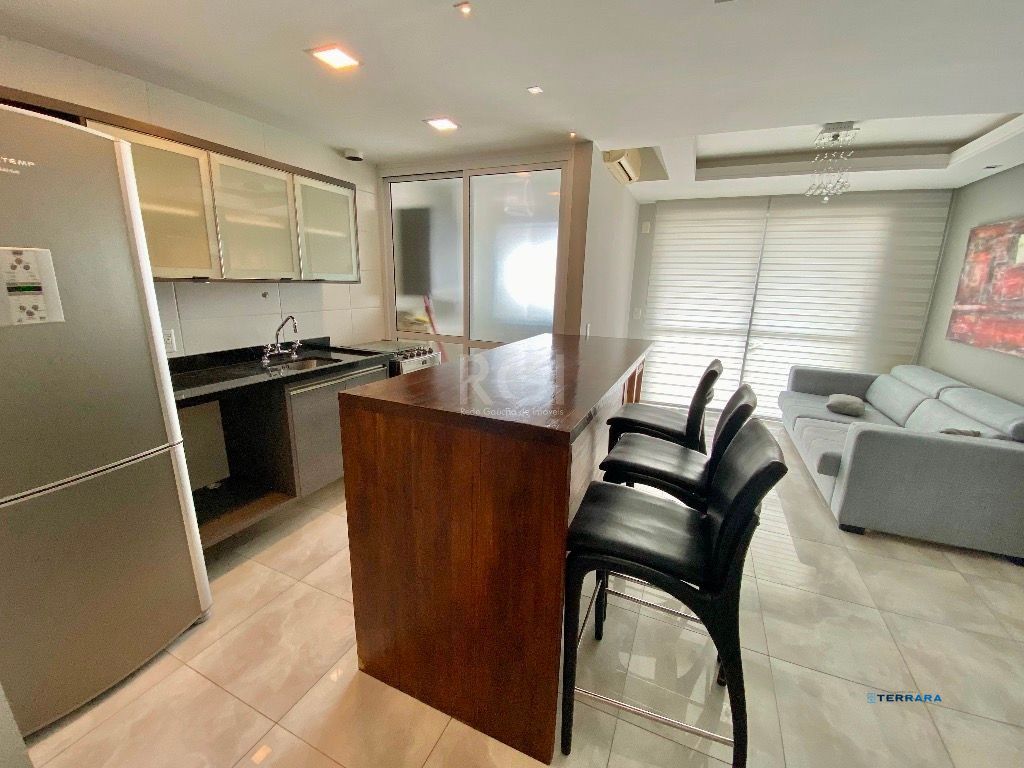 Apartamento Para Comprar  no Karpathos com 2 Dormitórios transformado em 1 suite com closet