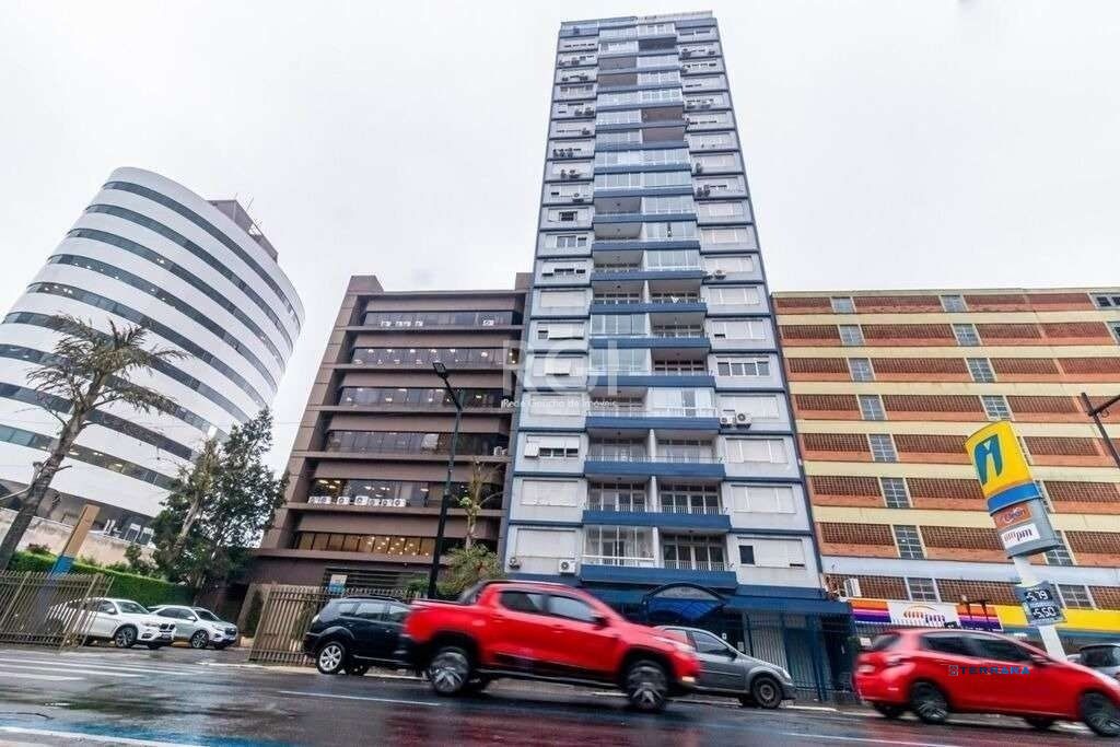 Apartamento Para Comprar no Centro Histórico com 3 dormitórios