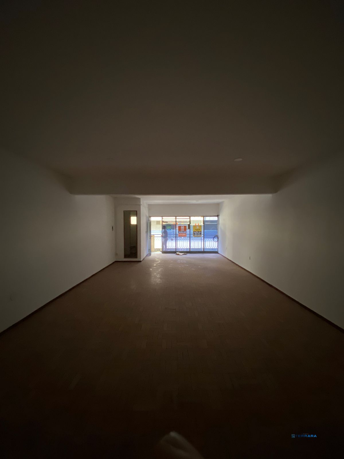 Cond. Centro Comercial Canoas Vende 2 salas , 124m², 62m² cada uma, 2 banheiros