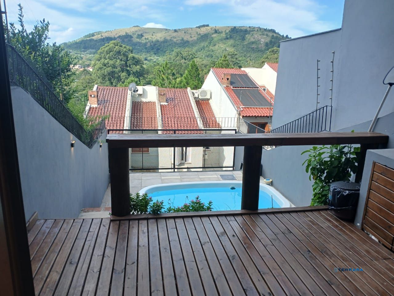 Casa a venda com piscina de 3 dormitórios em porto alegre