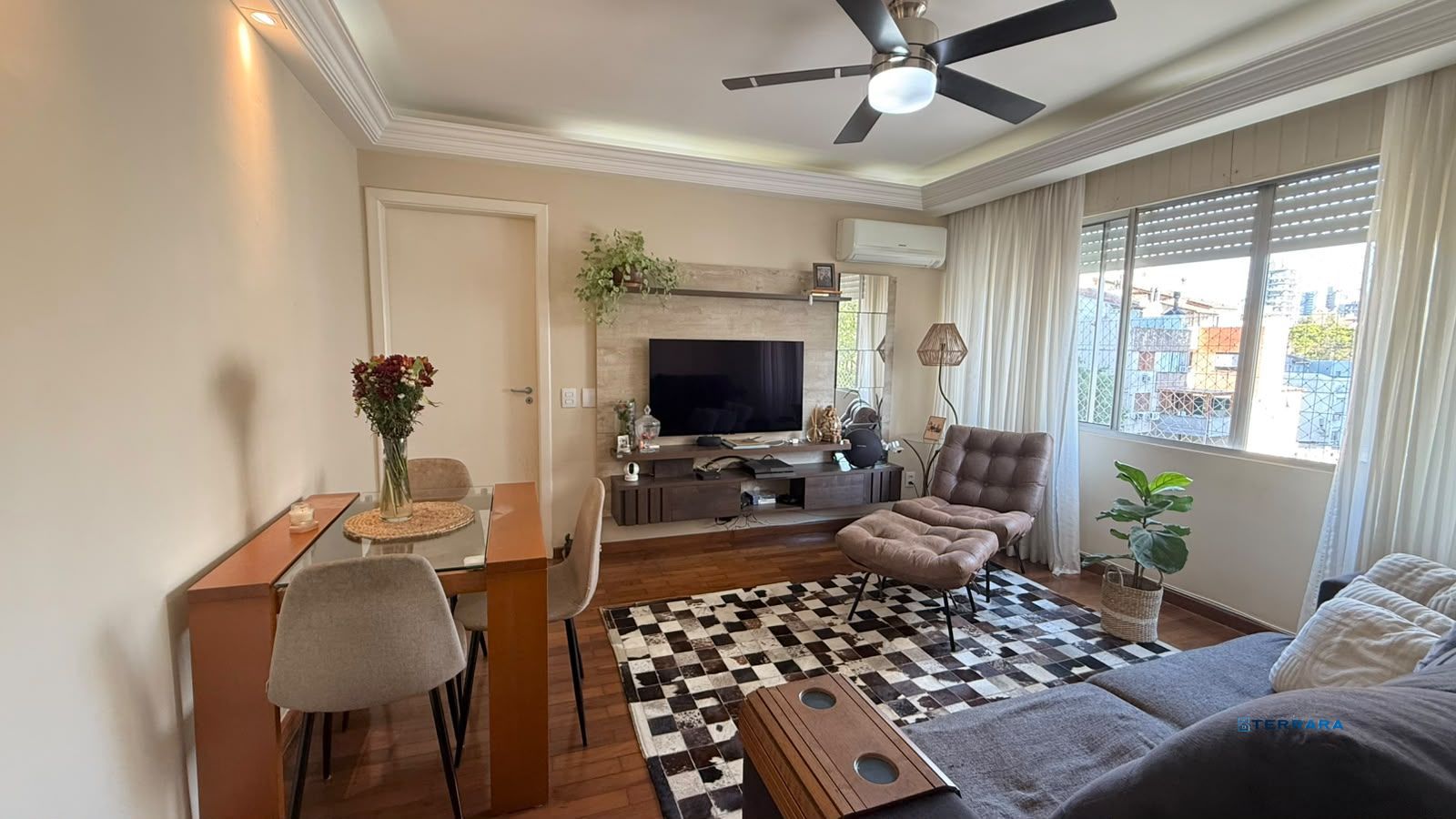 Apartamento 2 Dormitórios c/elevador e 1 vaga Coberta Bairro Bela Vista