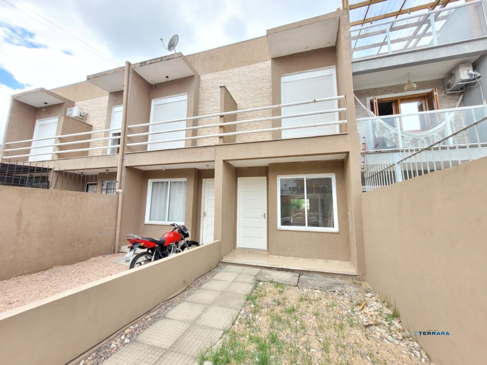 Casa 2 dormitórios, sendo 1 suíte/Hípica Boulevard