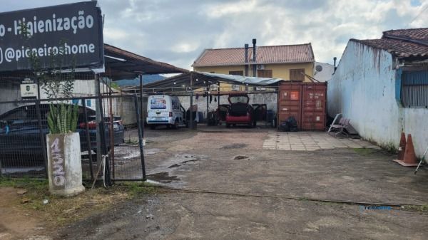 Terreno em Porto Alegre, no bairro Hípica, à venda.