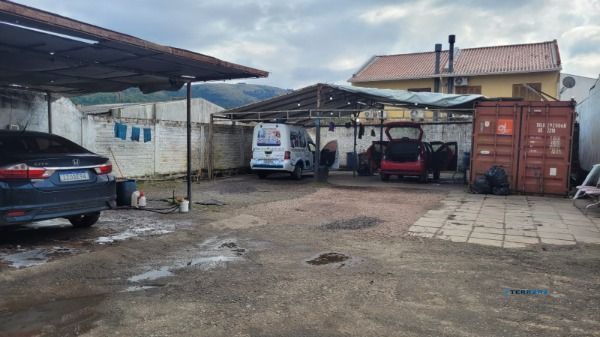 Terreno em Porto Alegre, no bairro Hípica, à venda.