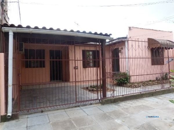 Casa para Venda - 90m², 3 dormitórios, 1 vaga - Restinga