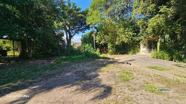 Terreno em Porto Alegre, no bairro Ipanema, à venda.