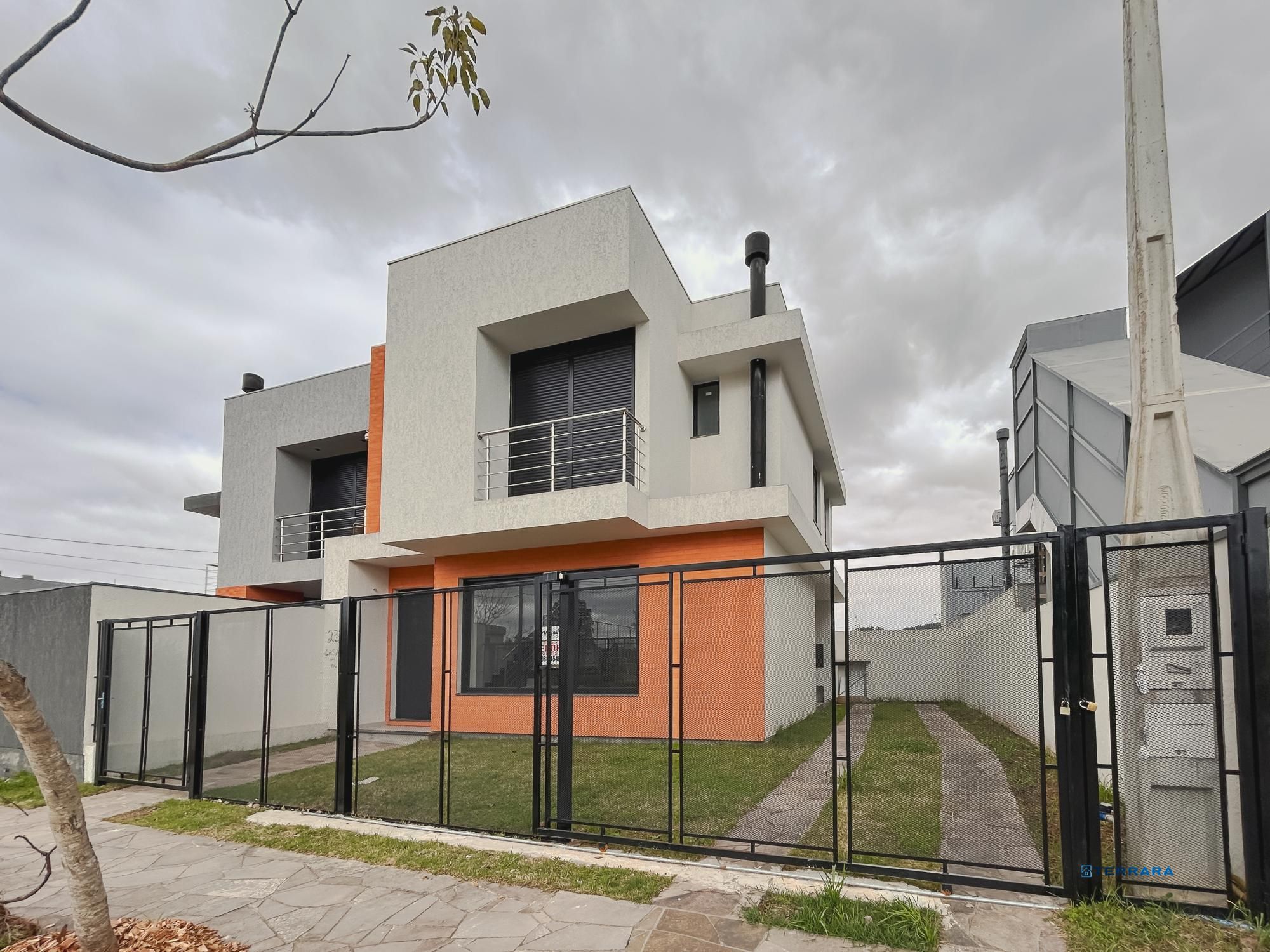 Sobrado  03 amplos dormitórios sendo 1 suite no Residencial Lagos de Nova Ipanema -  zona sul de Porto Alegre