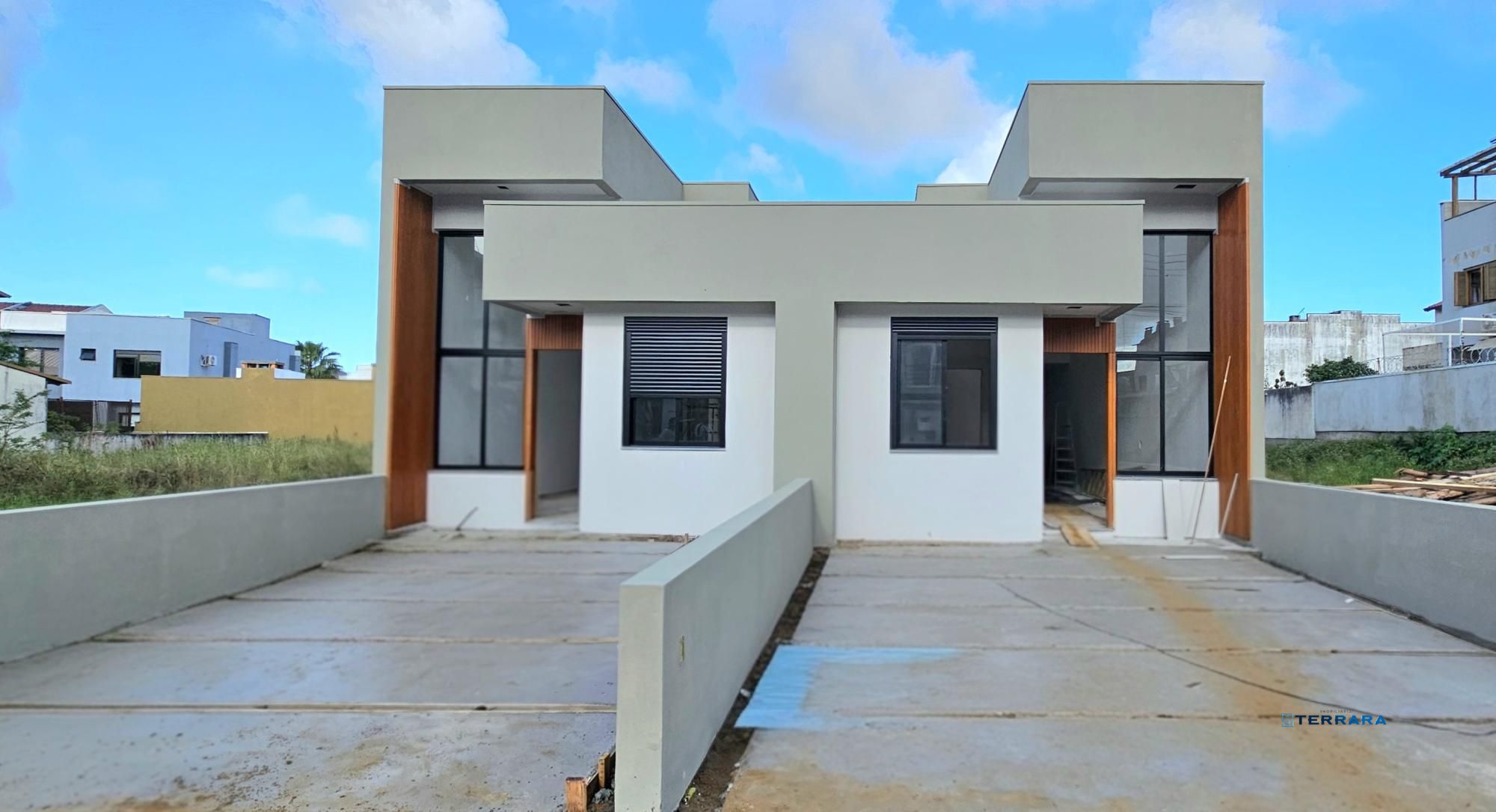 Casa térrea 3 dormitórios nova no Residencial Hipica Boulevard no bairro Hípica, próximo a Escola Cesi e Desco Atadado !