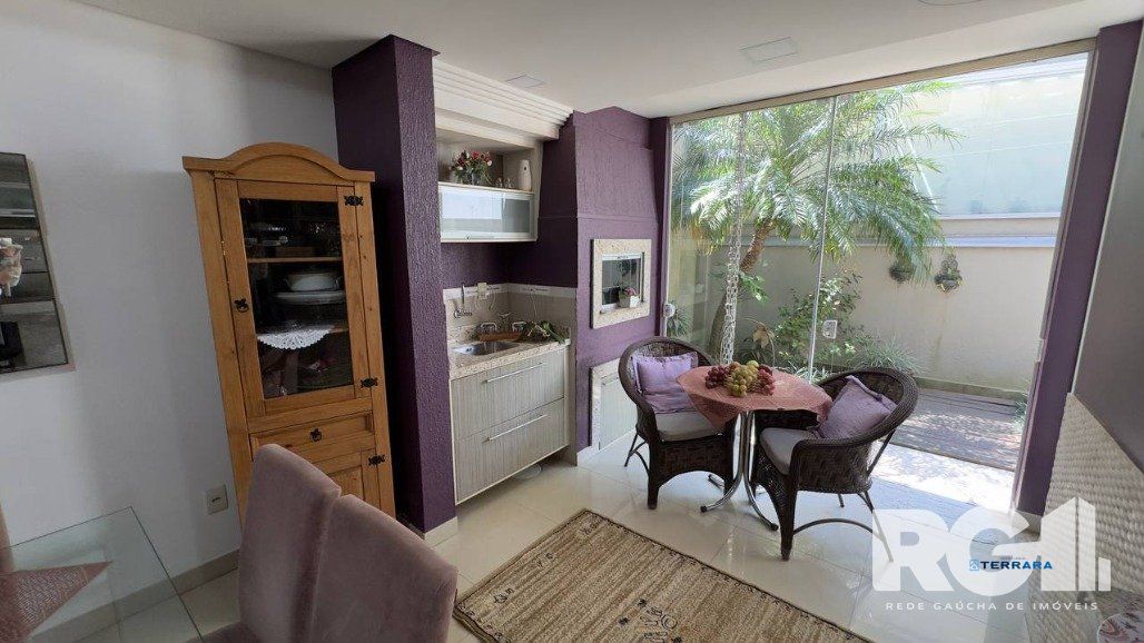 Casa com 4 Quartos 240m² privativos, Condomínio Parque Iguaçu. Bairro Ecoville
