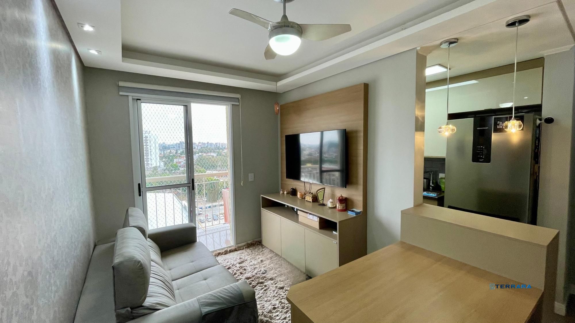 Apartamento mobiliado e decorado com sacada e infraestrutura completa