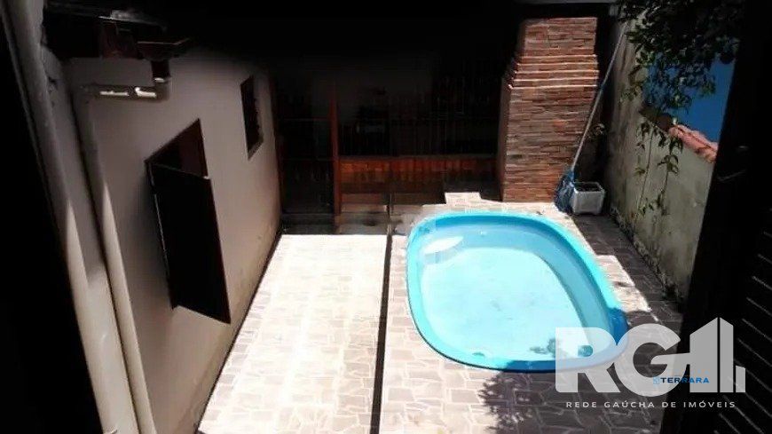 Casa Ampla com Piscina e 4 Dormitórios no Rubem Berta