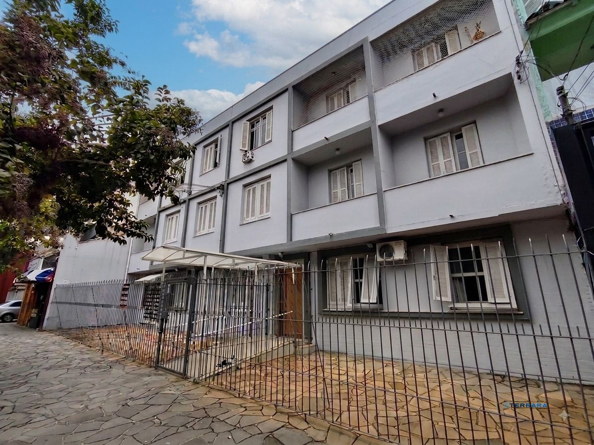 Apartamento de 2 quartos com sacada no Menino Deus
