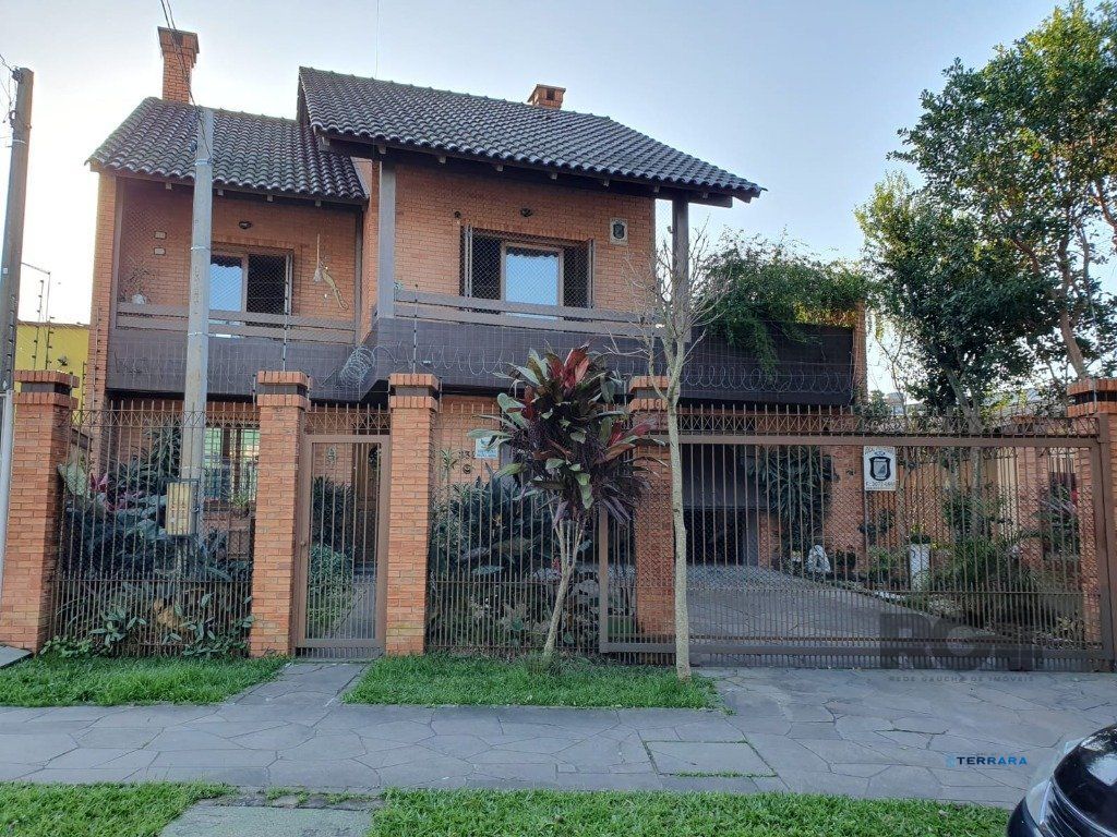 Sobrado 3 quartos à venda, 212m², Jardim Floresta - Porto Alegre