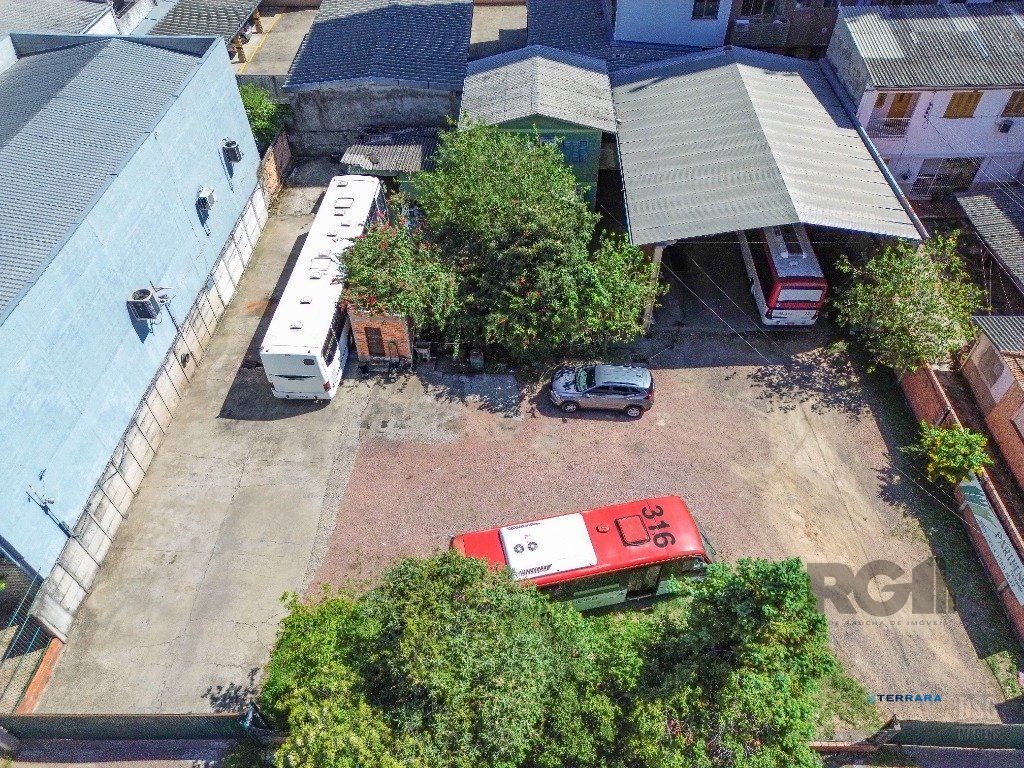 Vendo com exclusividade, 50m da PUC, terreno com 960 m2, 30,00m x 32,00m