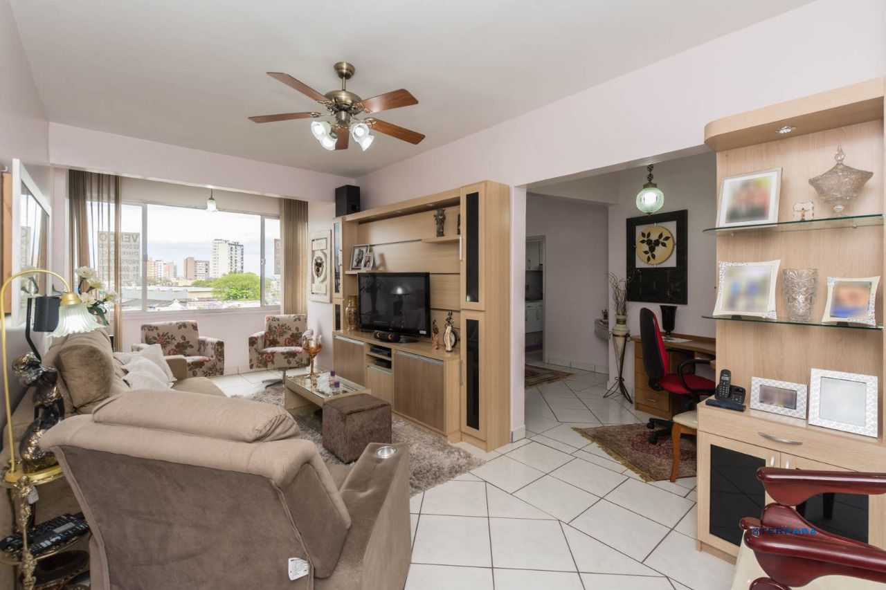 Apartamento, 2 dormitórios, 2 banheiros, 114m², Bairro Floresta