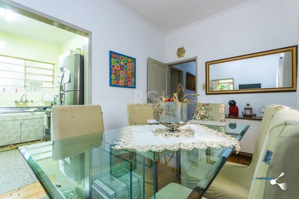 Casa para Venda - 221m², 4 dormitórios, sendo 1 suites, 2 vagas - São Geraldo