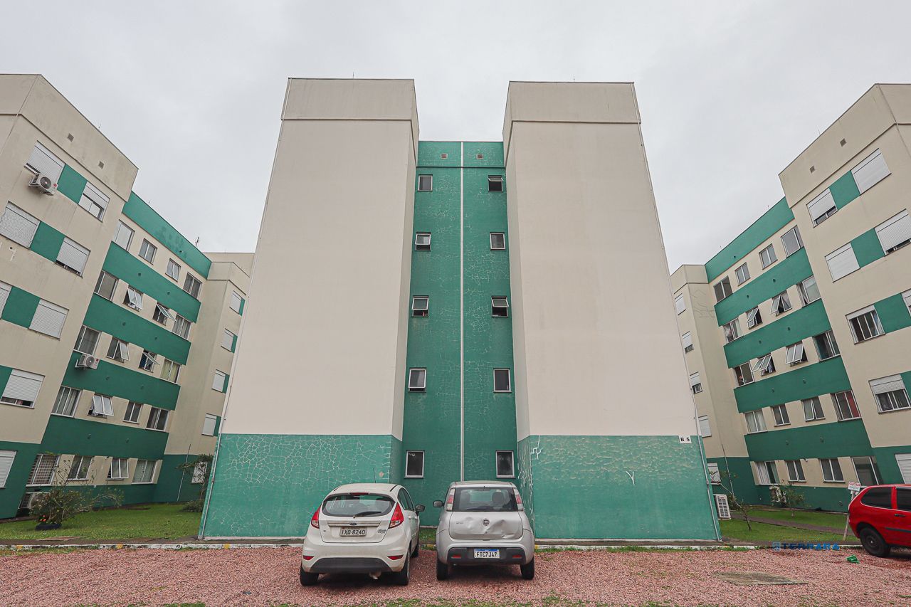 02 quartos / 128 mil / Financia