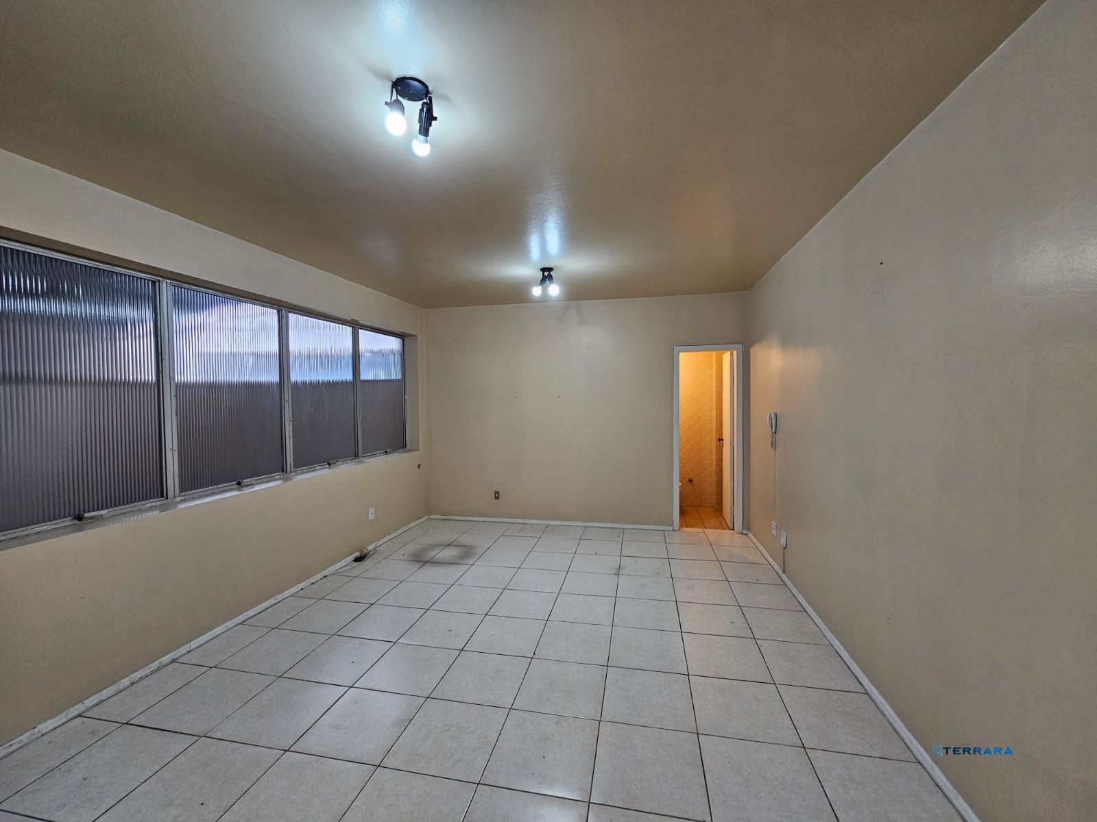 Sala Comercial, 1 sala, à venda, 54 m², Moinhos de Vento - Porto Alegre — foto 3
