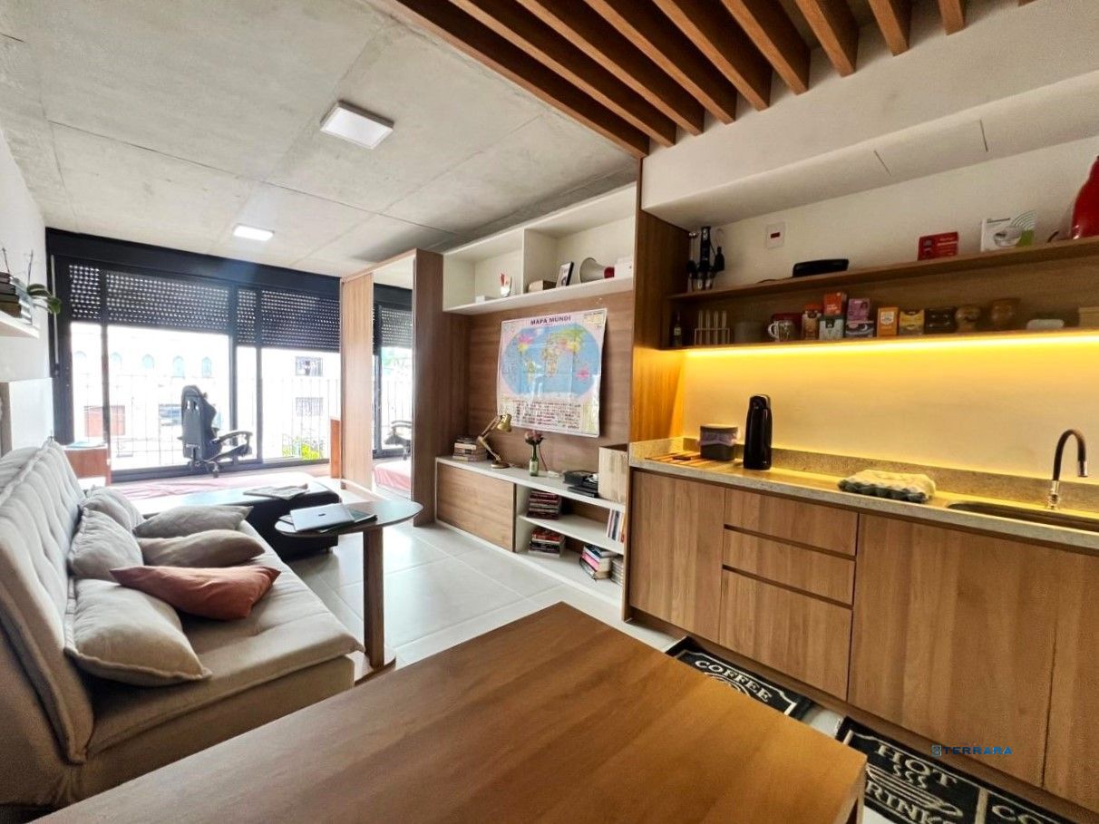 STUDIO SEMIMOBILIADO NA AV. VENÂNCIO AIRES PRÓXIMO AO HPS, UFRGS, HOSP. CLINICAS, COLÉGIO MILITAR!