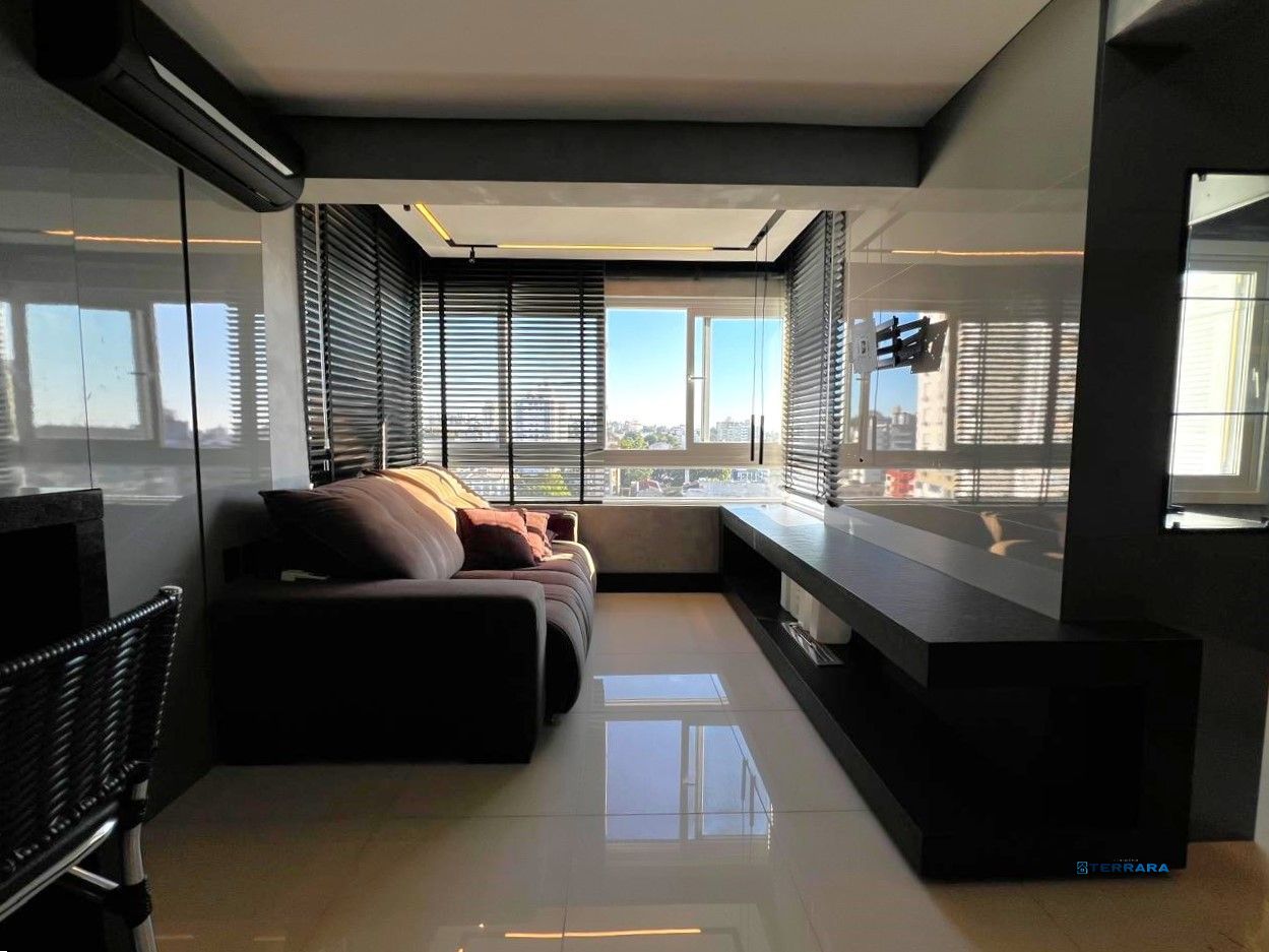 Apartamento 1 dormitório mobiliado com vaga e infra no Bairro Santana