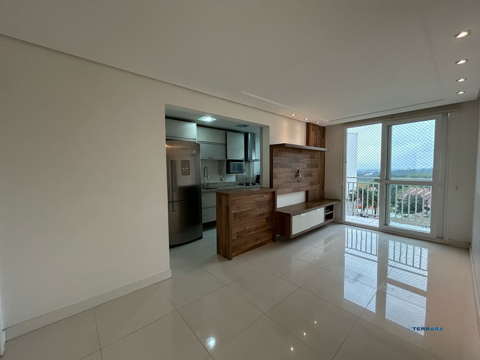 Lindo apartamento semi mobiliado, infra completa e a apenas 4 min do Iguatemi
