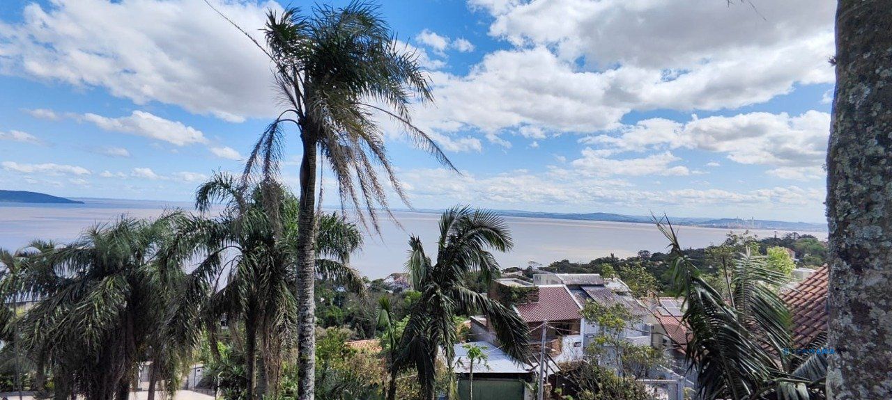 Casa para Venda - 347m², 3 dormitórios, sendo 3 suites, 3 vagas - Sétimo Céu