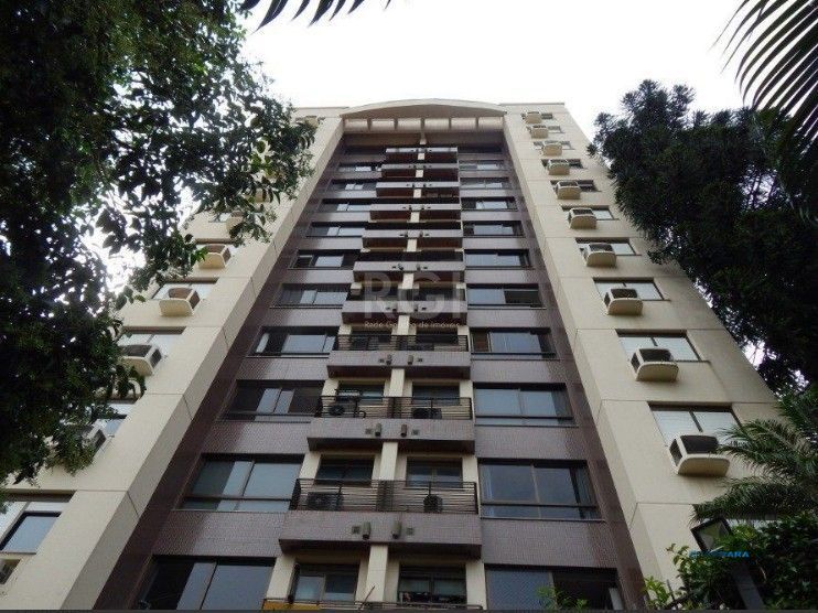 Apartamento para Venda - 74m², 2 dormitórios, sendo 1 suite, churrasqueira, salão de festas, academia, 1 vaga - Petrópolis