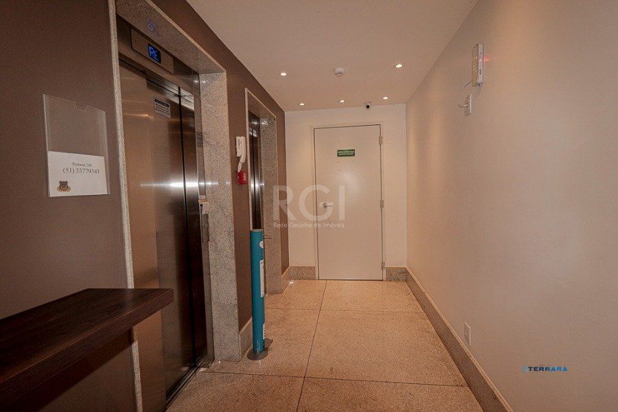 Sala Comercial, 1 sala, à venda, 48 m², Menino Deus - Porto Alegre — foto 3