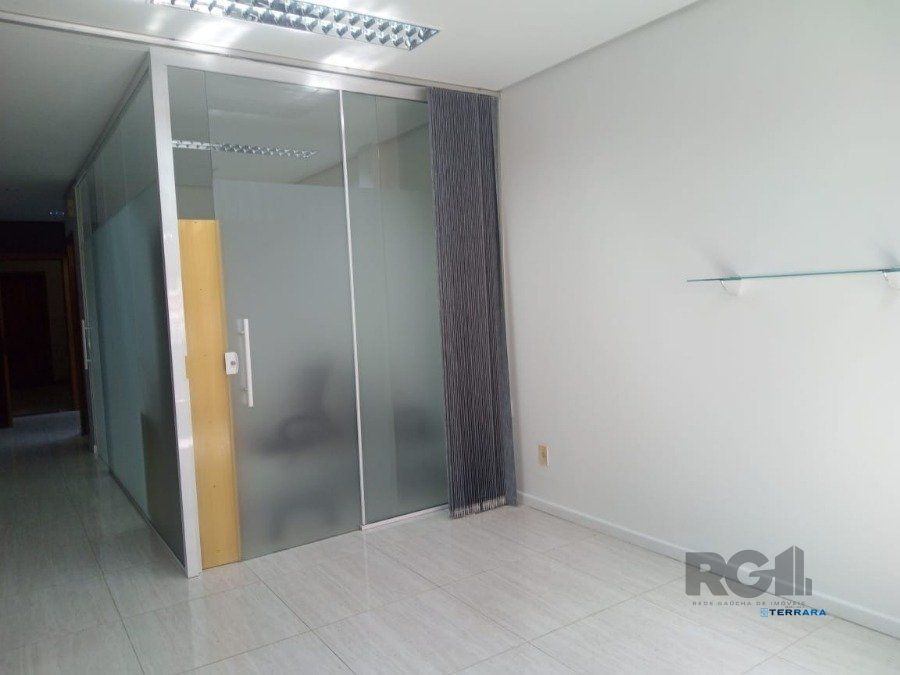 Sala Comercial, à venda, 40 m², Petrópolis - Porto Alegre — foto 2
