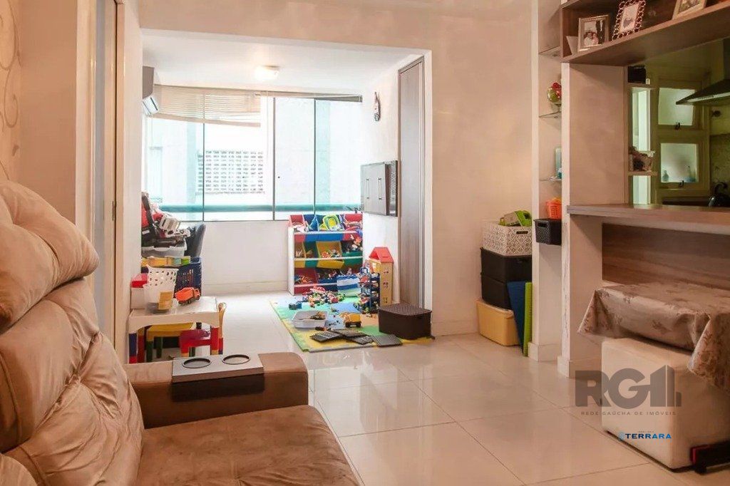 Apartamento 2 dormitórios  com 1 vaga no bairro Teresópolis em Porto Alegre