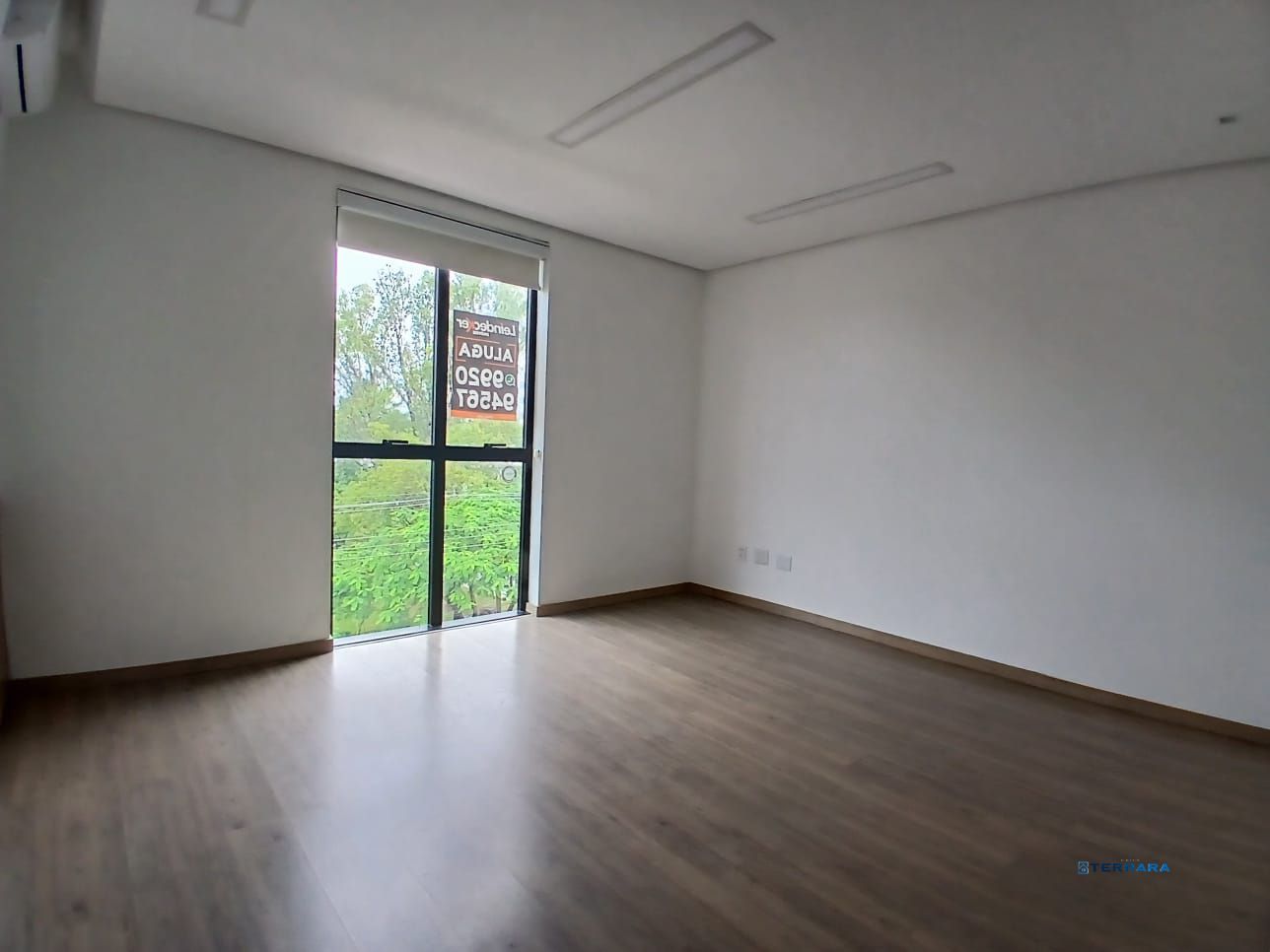 Sala Comercial, à venda, 21 m², São João - Porto Alegre — foto 2