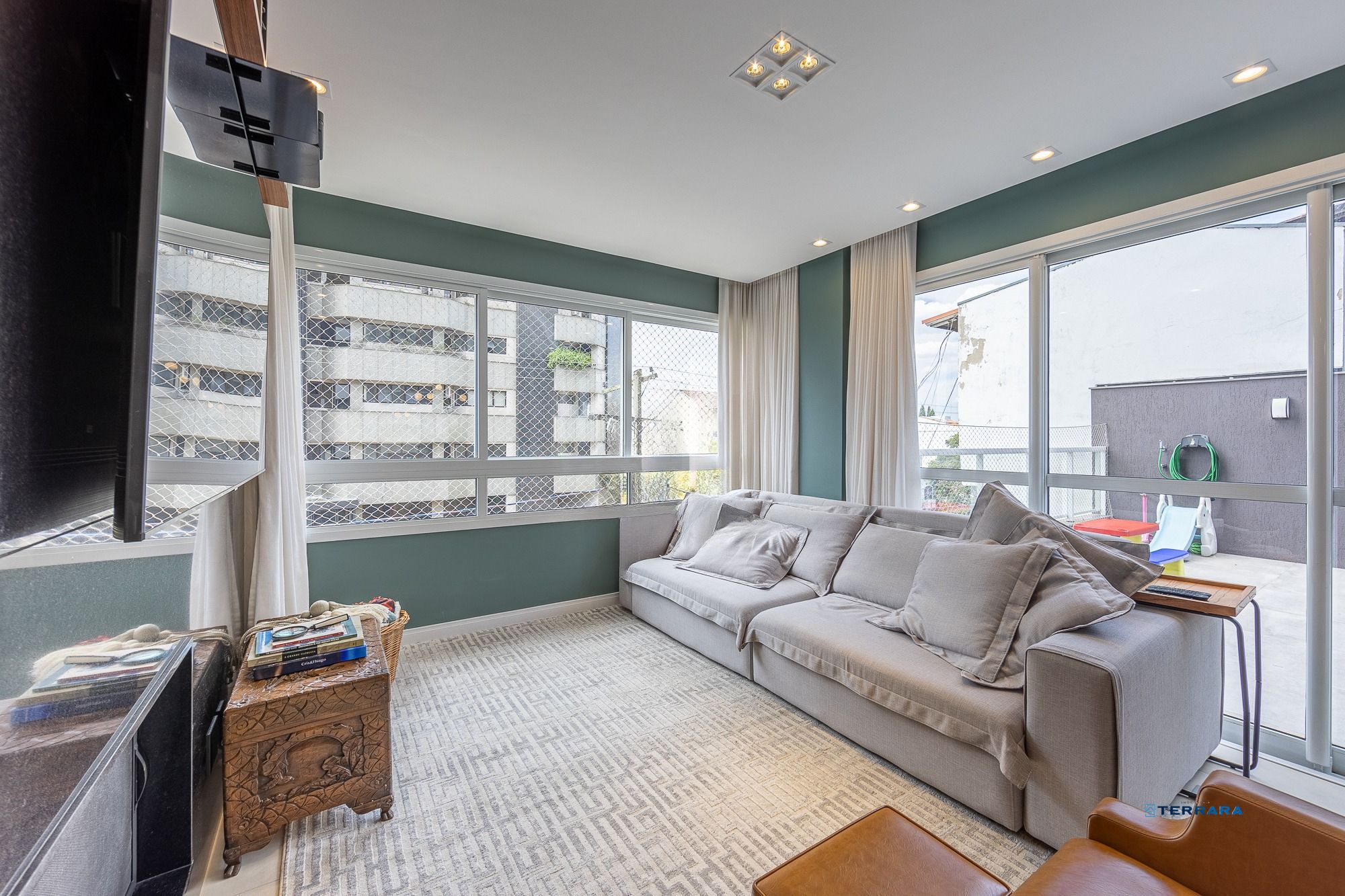 Apartamento Garden de 3 dormitórios no bairro Menino Deus - Porto Alegre.