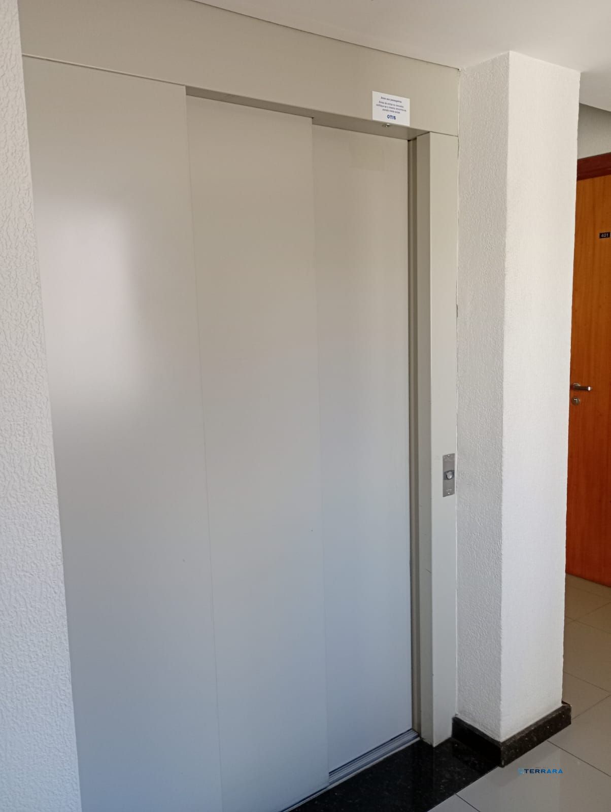 Sala comercial, 1 sala, à venda, 28 m², Menino Deus - Porto Alegre — foto 3