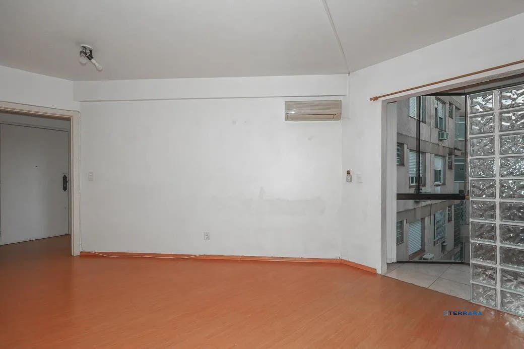 Apartamento de 2 dormitorios à venda no Bairro Santa Tereza, Porto Alegre