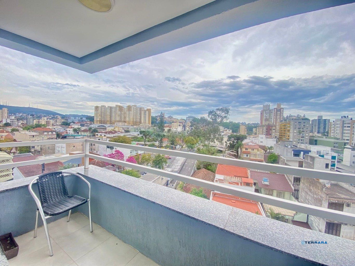 Apartamento de 2 dormitorios à venda em Santana, Porto Alegre.