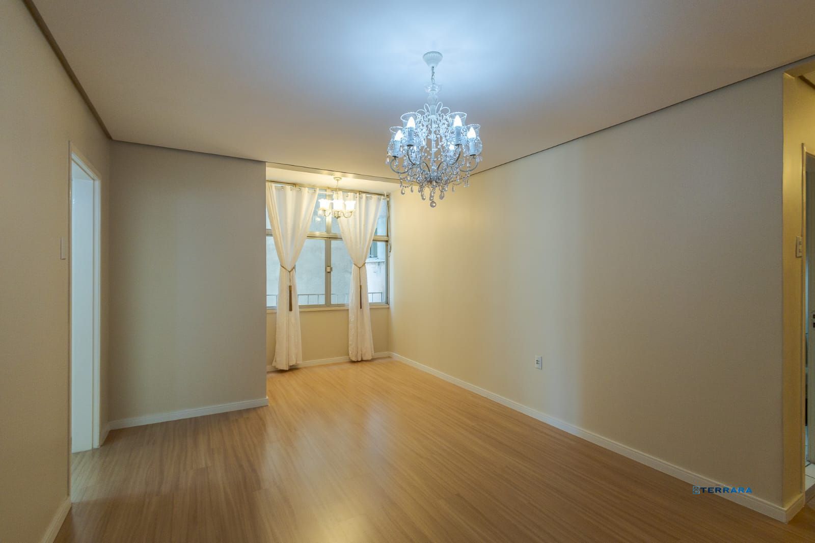 Apartamento de 80 m²semi mobiliado, 3 dormitórios e 1 suíte no Centro Histórico