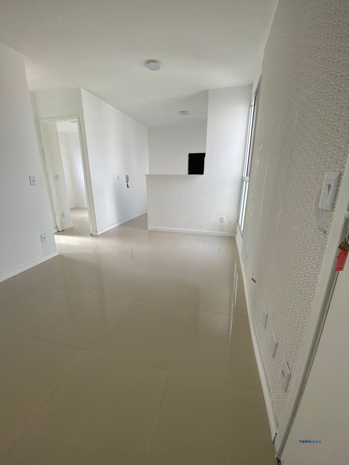Apartamento de 2 dormitorios á venda no Bairro Vila Nova.