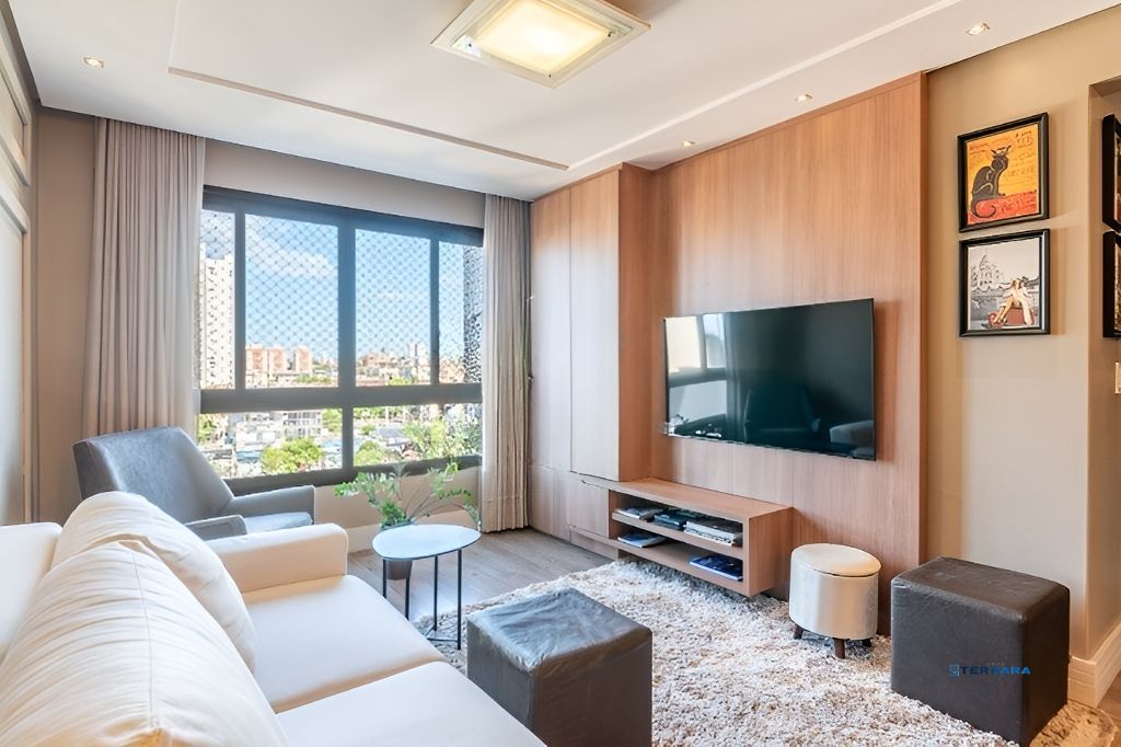 Apartamento de 2 dormitorios á vender em Passo Da Areia, Porto Alegre