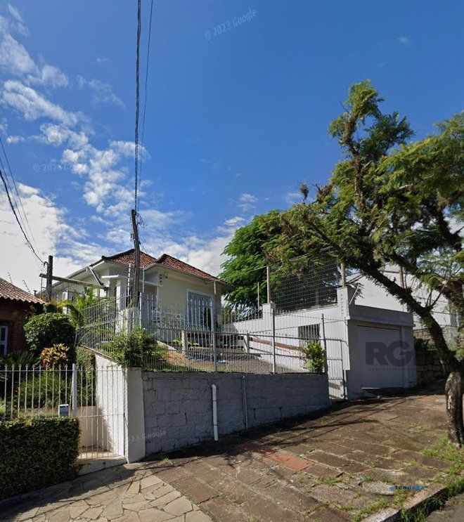 Casa 3 Dormitório(s) Bairro Teresópolis