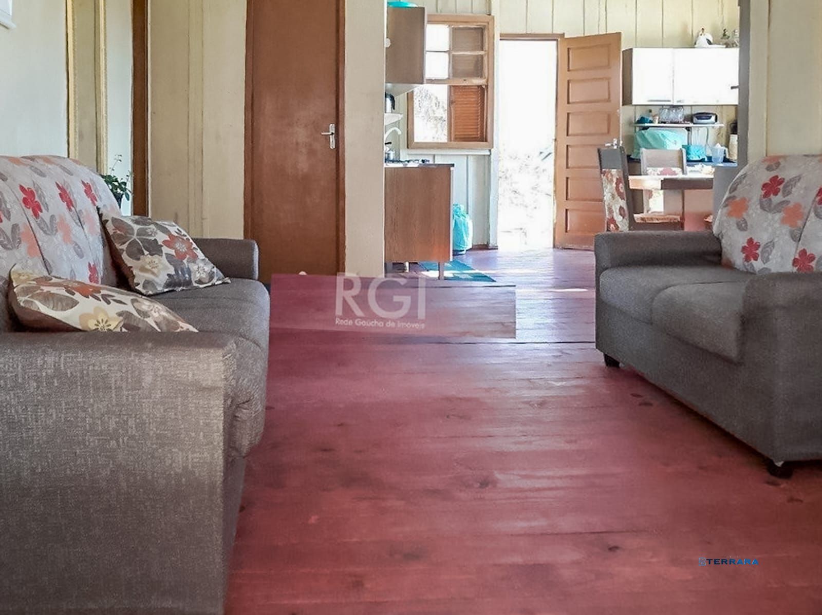 Casa para Venda - 160m², 4 dormitórios, 2 vagas - Glória