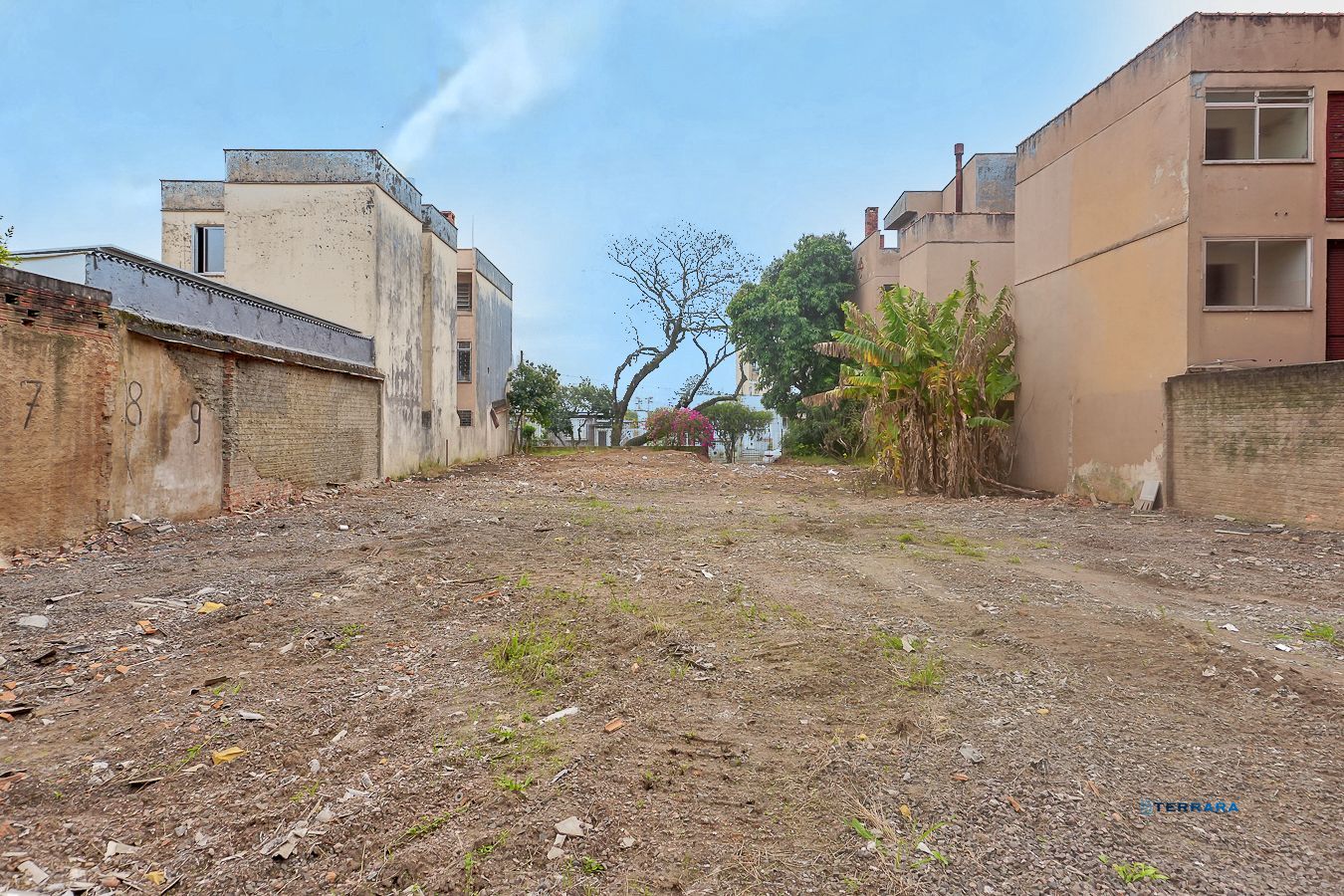 Terreno 968m² no bairro Partenon