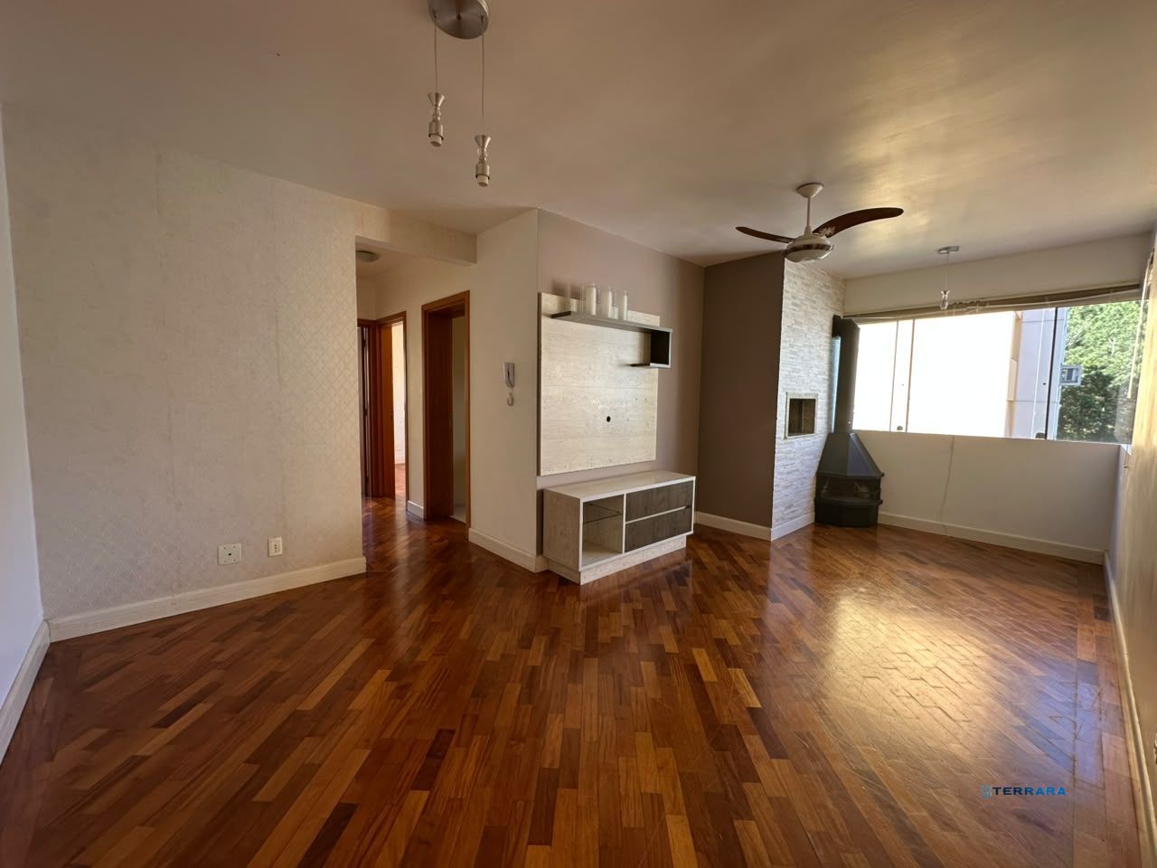 Apartamento de 02 dormitórios com infraestrutura completa no bairro Teresópolis/Porto Alegre-RS