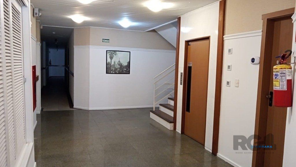 Sala Comercial, à venda, 34 m², Floresta - Porto Alegre — foto 2