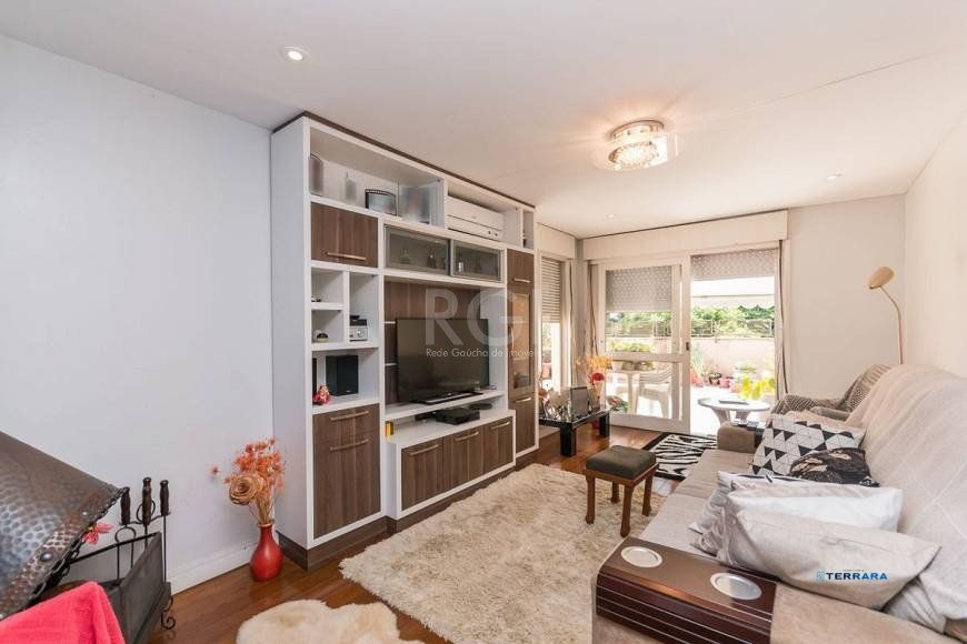 Cobertura para Venda - 180m², 3 dormitórios, sendo 1 suites, 1 vaga - Petrópolis